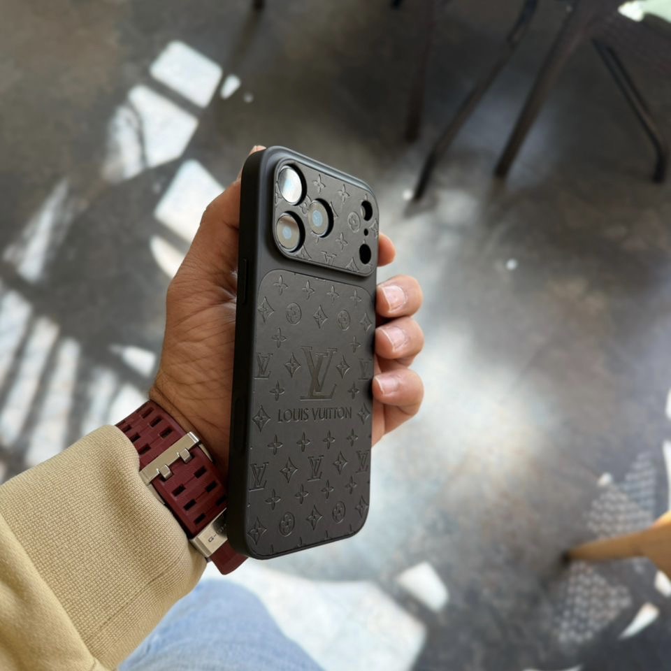 قاب Louis Vuitton لویی ویتون چرمی آیفون